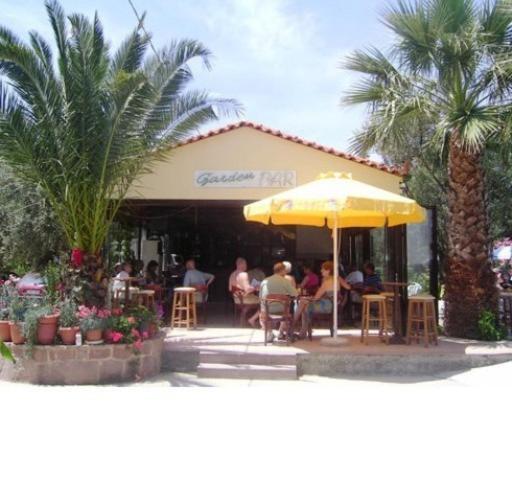 Anaxos Gardens Aparthotel Екстериор снимка