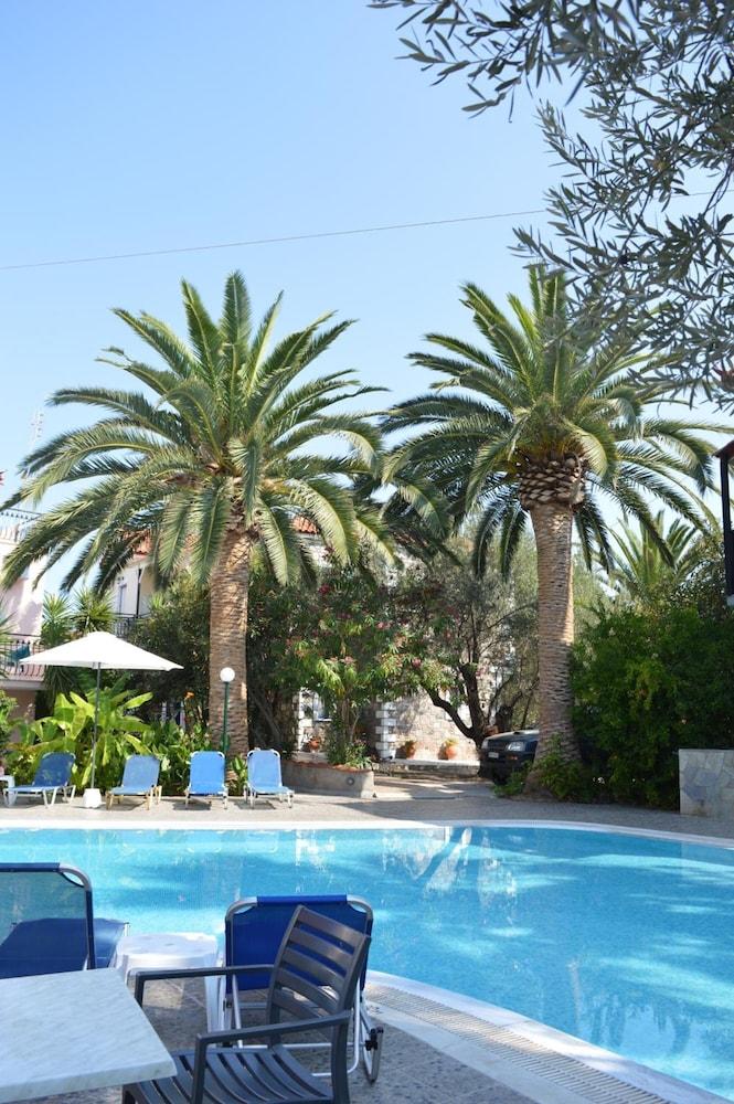 Anaxos Gardens Aparthotel Екстериор снимка