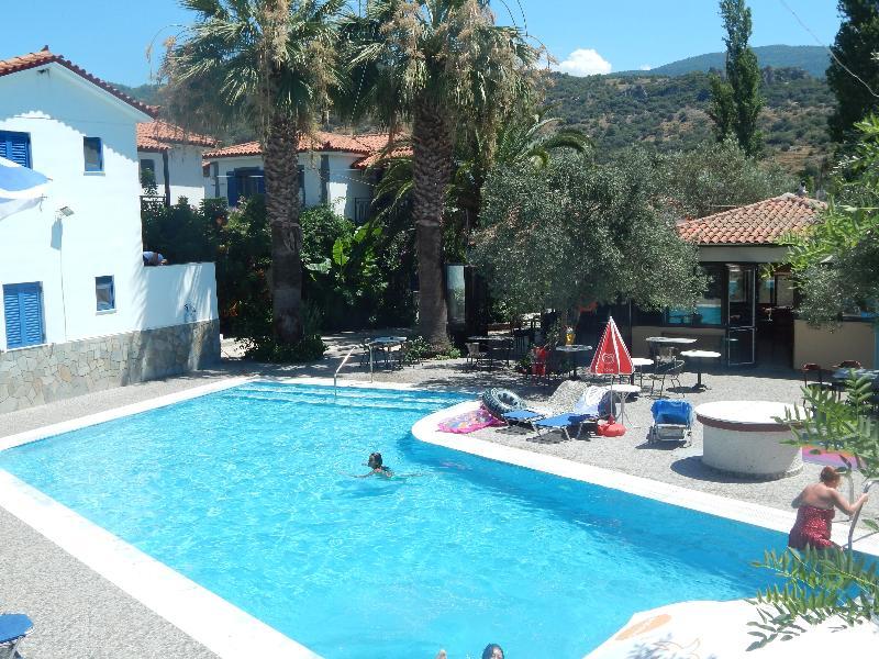 Anaxos Gardens Aparthotel Екстериор снимка
