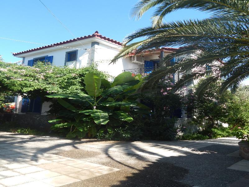 Anaxos Gardens Aparthotel Екстериор снимка