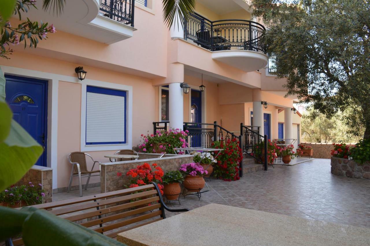 Anaxos Gardens Aparthotel Екстериор снимка