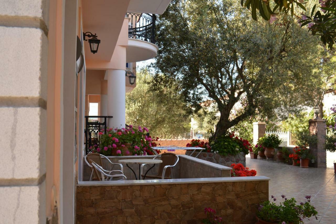Anaxos Gardens Aparthotel Екстериор снимка