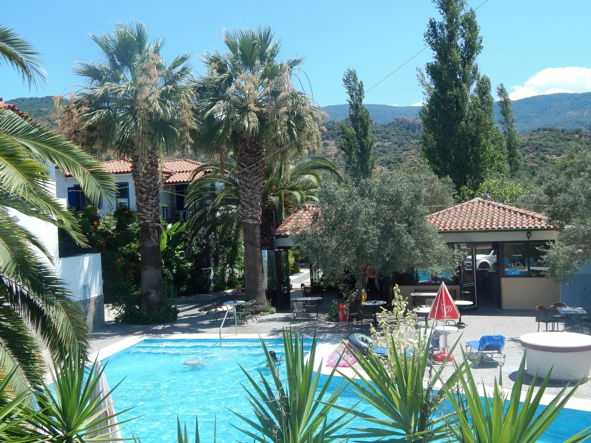 Anaxos Gardens Aparthotel Екстериор снимка