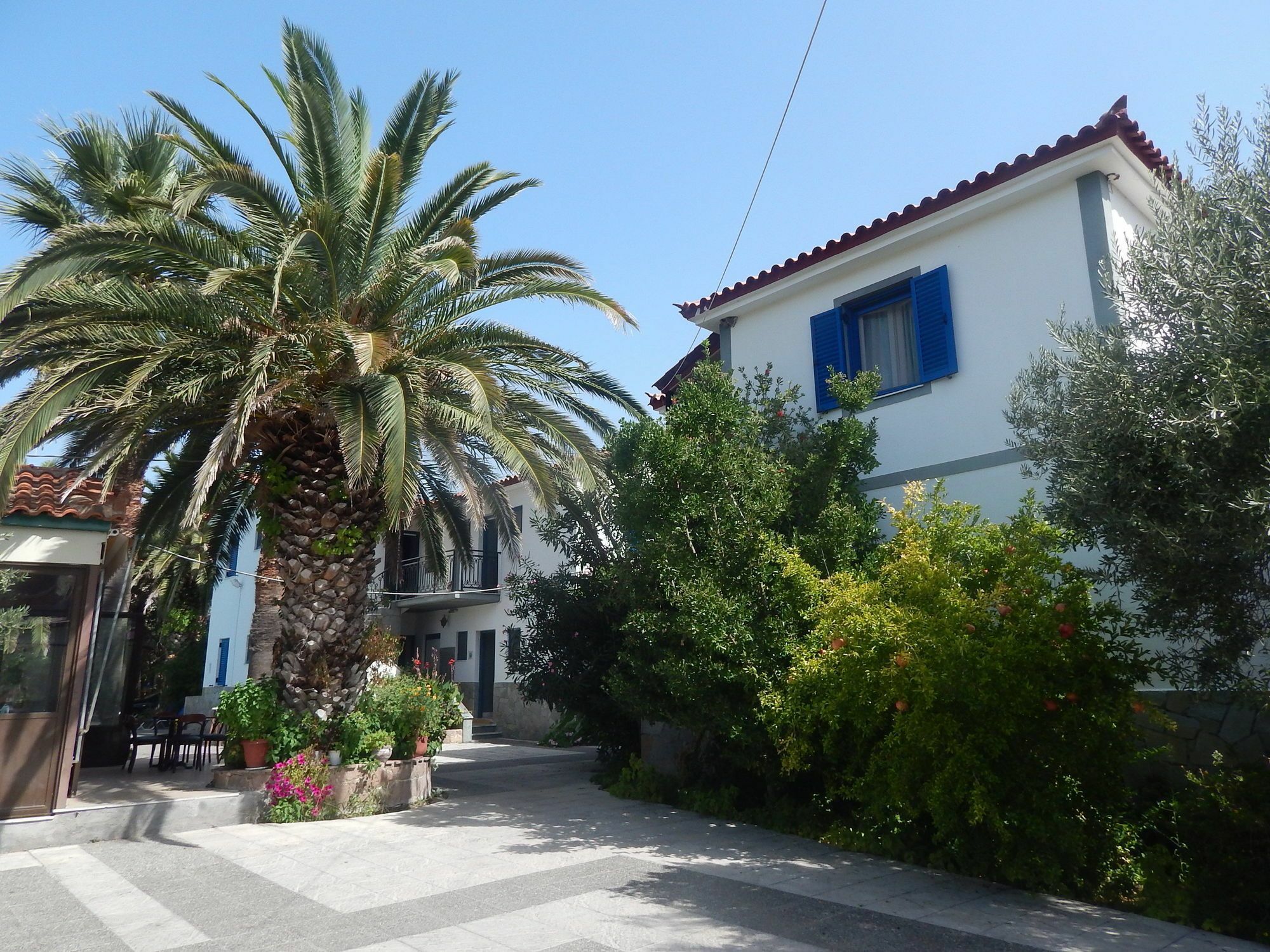 Anaxos Gardens Aparthotel Екстериор снимка