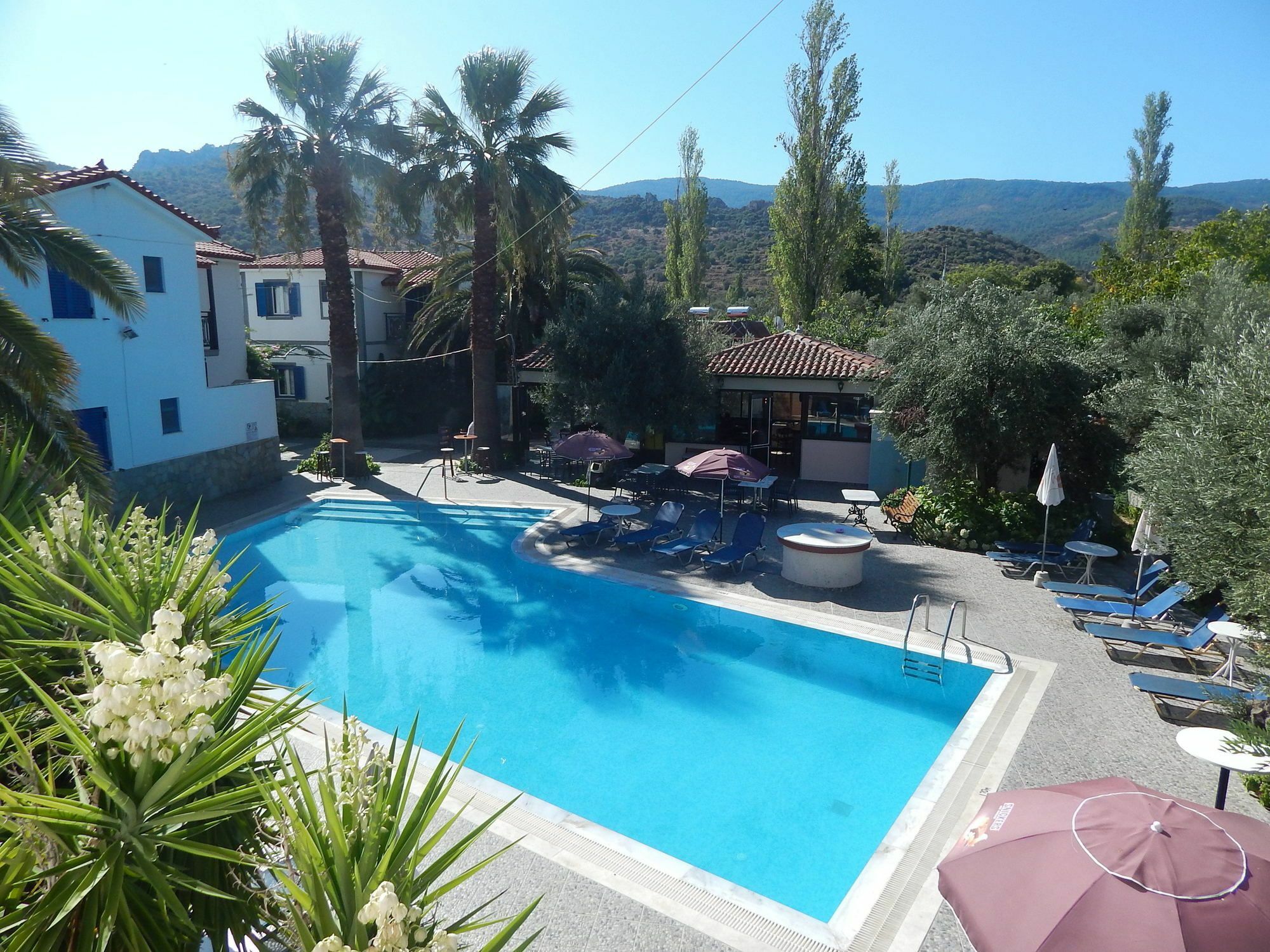 Anaxos Gardens Aparthotel Екстериор снимка